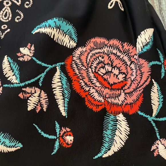 Perceptions Dress Size 2x black with multicolor flocked floral design - Picture 4 of 9